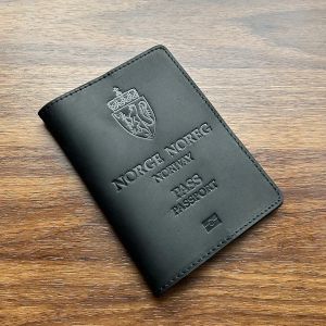 REPOST LE ROYAUME DE NORWEGIAN PASSPORT PARSPORT COWHIDE CUIR GÉTUIL