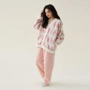 Ropa en el hogar Otoño e invierno Coral dulce Coral Sweet suave y cómodo Cardigán para mujeres Pajamas Hermosas ropa de dormir