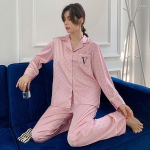 Inicio Ropa Jacquard Dot Ropa de dormir para mujer Conjunto de pijamas de 2 piezas Ropa de dormir de satén Ropa de salón informal Pijamas camisón de otoño Ropa para el hogar