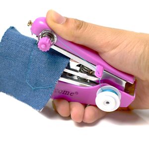 Mini máquina de coser manual portátil para el hogar, venta al por mayor, máquina de coser para exteriores, máquina de coser de bolsillo de viaje, 105 g