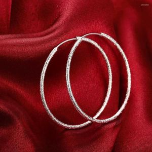 Pendientes de aro E044, venta al por mayor, precio de fábrica plateado M925, joyería de moda estampada, anillo de arena redondo