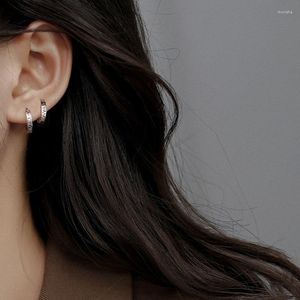 Boucles d'oreilles créoles mode chiffres romains creux pour femmes Vintage petit Huggie doré/blanc femme boucle d'oreille à la mode accessoire de Piercing
