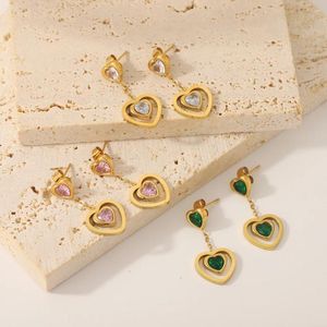 Pendientes de aro Corazón de melocotón Acero inoxidable chapado en oro de 18 quilates Circón de moda para mujer