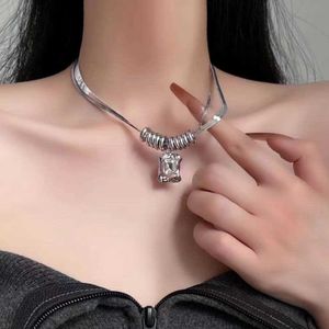 Hot Girls Moda coreana Collares con colgante cuadrado geométrico Cadenas de clavícula minimalistas Gargantilla corta para mujeres Joyería elegante 0206