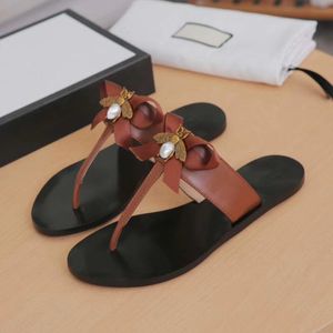 Venta caliente- Chanclas de diseñador Zapatillas de abeja de metal Sandalias de diseñador de lujo Zapatos Zapatillas de verano con tobogán de goma de playa Zapatillas de cuero genuino