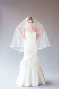 Nuevos velos de novia superventas dos capas de alta calidad blanco marfil línea borde velo para boda accesorios al por mayor
