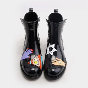 Pvc cheville bottes de pluie femmes talons plats bottes de pluie imperméable chaussures d'eau femme Wellies Tr199