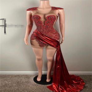 Robe de soirée de luxe en diamant rouge avec idée de train Robe de bal de fille noire 2024 Perlée Hot Anniversaire Cocktail Homcoming Party Outfit Sexy Aso Ebi Robe d'occasion formelle