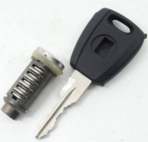 Locksmith suministra fiduciar el bloqueo del conductor de la puerta izquierda con una llave de corte