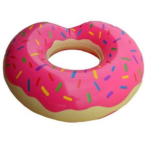 Juguetes de agua de verano caliente 36 pulgadas Gigantic Donut Flotador de natación Anillo de natación inflable 2 colores Los mejores regalos para niños Flotadores de donut de fresa