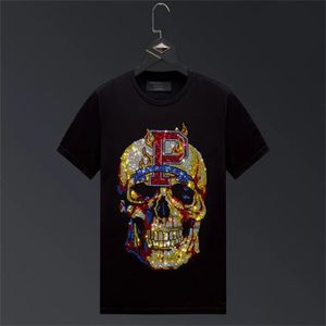 Hotdrill Rhinestones Anime Skull Tshirt Hommes à manches courtes Tops d'été T-shirt Male Tshirt 25013