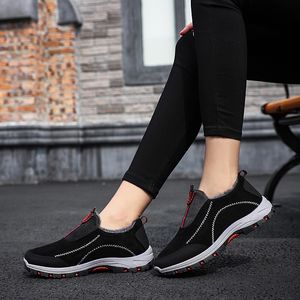 Hotting Mens Womens fashions Low Casual Shoe Black White Designers Shoes OG Sneakers para hombres mujeres Plataforma Deportes al aire libre tamaño 36-41