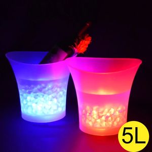Cubos de hielo y refrigeradores LED iluminan el cubo de cerveza de champán de 5 l Cubo de hielo LED de plástico impermeable 231207