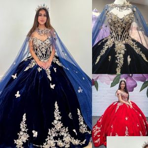 En stock Vestidos para ocasiones especiales Vestido de quinceañera Veet bordado 2024 Desmontable Tle Cape Gold 3D Floral Quince Ballgown Corset Dhwox