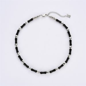 Collier de perles en agate noire en bambou INS avec chaîne de collier à breloques au design européen et américain