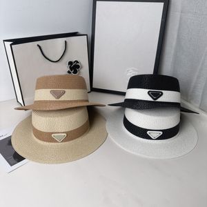 Triangle inversé chapeau de paille pour femme designer chapeaux de plage d'été traite luxe masculin plat ajusté Bob Bob Vacation Sunhats casquette