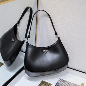 Sacs à bandoulière Sac sous les bras Sac Cleo de haute qualité Sac à bandoulière Designer Sac à main en cuir brillant Messenger pour femme Sac en croissant de mode Hobo Totes Sacs portefeuille