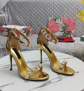 Italie Conception Poli Sandales Chaussures Femmes Strass Goujons En Cuir Verni Or Argent Noir Talons Hauts Robe De Soirée De Mariage Dame Sexy Marche EU35-43