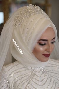 Velos de novia musulmanes de marfil 2018 Perlas de abalorios Hijab de boda de tul para novias de Arabia Saudita Velos de novia hechos a medida hasta el codo
