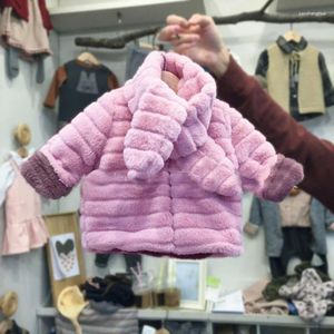 Chaquetas Ropa para niños Otoño e invierno con bufanda Top peludo Ropa de dos caras Abrigos medianos para mayores al por mayor