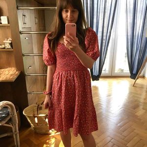 Jastie Rouge Floral Print Dress Femmes Français Chic Élastique Corsage Évasé Mini Robes Manches Bouffantes Casual Robe De Soirée Courte Robe 210419