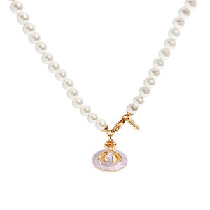 Joyas Collares de cenizas Cadena de marca colgante Planeta Saturno Collar Pearl Collar Satélite Cadena de clavícula Joyería de regalo para mujeres expresa su amor