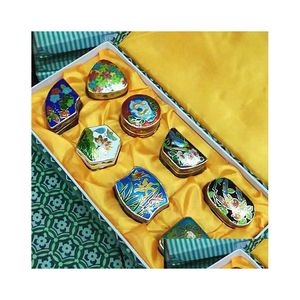 Pochettes à bijoux, sacs en gros chinois vieux Pékin cloisonné boîte à bijoux cuivre pneu émail 1 ensemble 8pcs livraison directe bijoux bijoux Dhcip