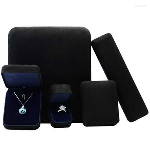 Pochettes à bijoux T Iron Box Series Black Microfiber Brand Packaging Collier Boucles d'oreilles Set Storage