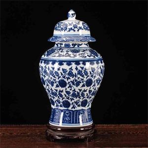 Jingdezhen Jarra de cerámica Adorno antiguo Gabinete de TV azul y blanco Tanque de almacenamiento general Tanque de almacenamiento Jarrón decorativo artesanal 210409