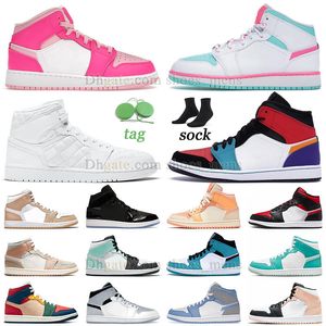 des chaussures basket-ball pour hommes et femmes Jumpman 1s Digital Rose Fierce Tripler Pink Space Jam Ice Blue Unc Diamond J1 Jordab 1 Jorden1s 【code ：L】 Baskets