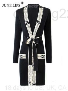 Juin lèvres 2022 arrivée printemps collection bonne qualité style italien noir tricoté femme veste cadigan robe avec slash en gros