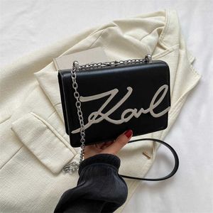 Karl Designer Bags Ocio Bolso cuadrado pequeño Otoño Nuevo estilo Bolso Moda para mujer Bolso cruzado simple Bolso de hombro personalizado 231115