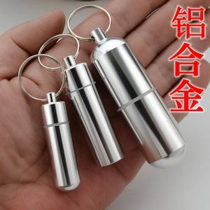 Porte-clés créatifs outils de plein air multifonctionnel Portable en acier inoxydable boîte étanche porte-clés anneau femme métal homme porte-clés1
