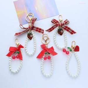 Llaveros Cute Lattice Bowknot Strawberry Pearl Chain Llavero para niñas Cherry Pendant Key Chains Creative Bag Hanging Jewelry Gifts Enek22