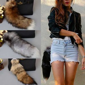 Keychains Lanyards 40cm Wolf Fox Tail Pendant For Mens Fur Pom Keychain Pocket Charm Car Cavying Bracket Bijoux moelleux Meilleur cadeau J240509