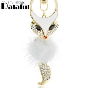 Keychains Lonyards mignons Fox Fur Clé Clés bagues Crystal Sag Hot Sag Sac Pendant les clés d'anime Keychains pour femmes porteurs de clés pour la voiture K384 Y240417