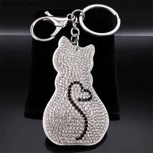 Keychains Lanyards Fashion White Cat Keychain pour les femmes Girl Silver Color Ringestone Animal Key Ring Sac Accessoires Pendants Bijoux Chaveiro Y240417