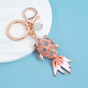 Llaveros Lovely Goldfish Llavero Opal Rhinestone Fish Purse Charms Colgante Exquisito Craft Key Ring Party Regalo favorito Bolso Decoración