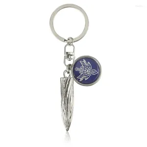 Porte-clés spécialement conçu en forme de médaille gravée en bleu, pendentif fileté plaqué argent pour femmes