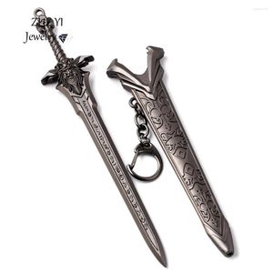 Llaveros ZHEYI Vintage Lich King espada modelo colgante llavero para hombres niños pistola Color negro León signo llavero hombre joyería de moda