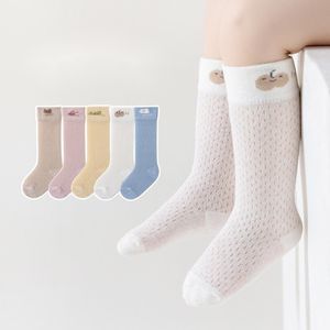 Chaussettes pour enfants 4 paires Chaussettes hautes pour enfants à volants Bébés filles Tout-petits Chaussettes longues en coton doux Chaussettes en dentelle Enfants nés Chaussettes pour 0-5 ans 230608