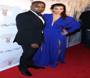 Kim Kardashian Deep V Cuello largo manga larga Royal Blue Slit Longitud de la alfombra roja de la alfombra roja vestidos de vestidos de fiesta ELE1744550