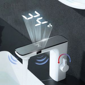 Kitchen Faucets Smart Temperature Display Basin Faucet With Sensing Function LCD Digital Screen Sink Tap Cold And Mixer Bathroom Crane 231030