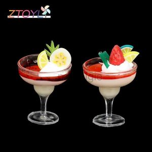 Kitchens Play Food 2pcs Mini Brink Ice Cream Cups Modèle Play Play Mini Food Doll Accessories Fit Play House Toy Dollhouse Miniature 2443