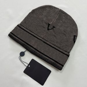 Sombrero de punto para hombres diseñador capulador de invierno gorro de beanina de moda cappello clásico grueso marrón gris negro gris rosa sombreros de lujo de lujo popular mz012