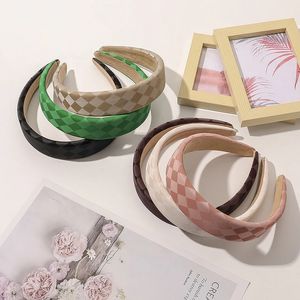 Diadema de tablero de esponja coreana para mujer, accesorios para el cabello de lado ancho en blanco y negro, diadema bonita para lavado de cara para niña Ins