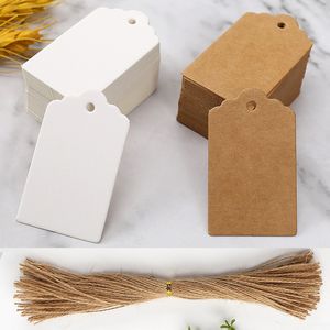 Etiquetas de regalo de papel Kraft con cuerda Suministros de papel de regalo Etiqueta en blanco para el banquete de boda Otoño Regalo de Navidad Marrón Rectángulo blanco Craft Hang