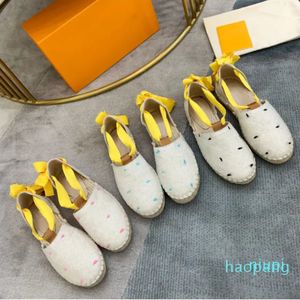 Lace up Fisherman Luxury Designer Sandals For Women Shoes Flat Brodé Canvas Shoe Size With Original