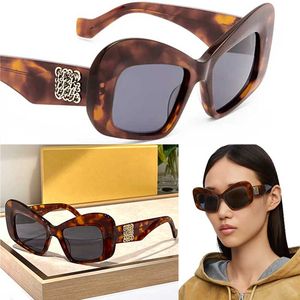 Diseñador de señoras Acetato Eagle Wing Gafas de sol 2024 Nuevas gafas de sol de moda para mujeres Marco de acetato de La Habana Patrón dorado 100% Protección UV Gafas de lujo LW40128