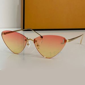 Mesdames Luxury Cat Eye Metal Frame Sunglasses Designer Fashionable Outdoor Sunshade Mirror High Quality Crystal Light Color Decorative Mirror Fe4086